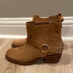 Sam Edelman Bellamie Suede Bootie